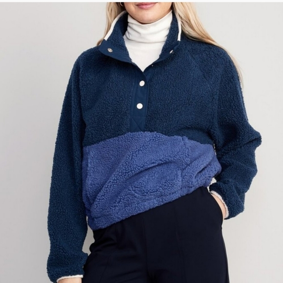 Old Navy Tops - Old Navy Cropped Colorblock Gleece Pullover